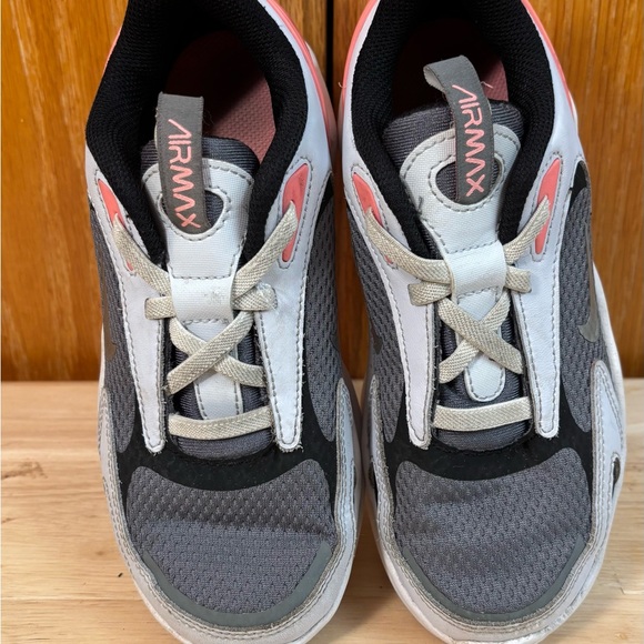 Nike Air Max Bolt Girl’s sneakers athletic shoes - Picture 5 of 14